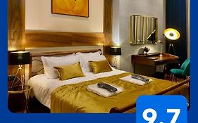 Luxury Studio @ Axis Towers In Heart Of Tbilisi